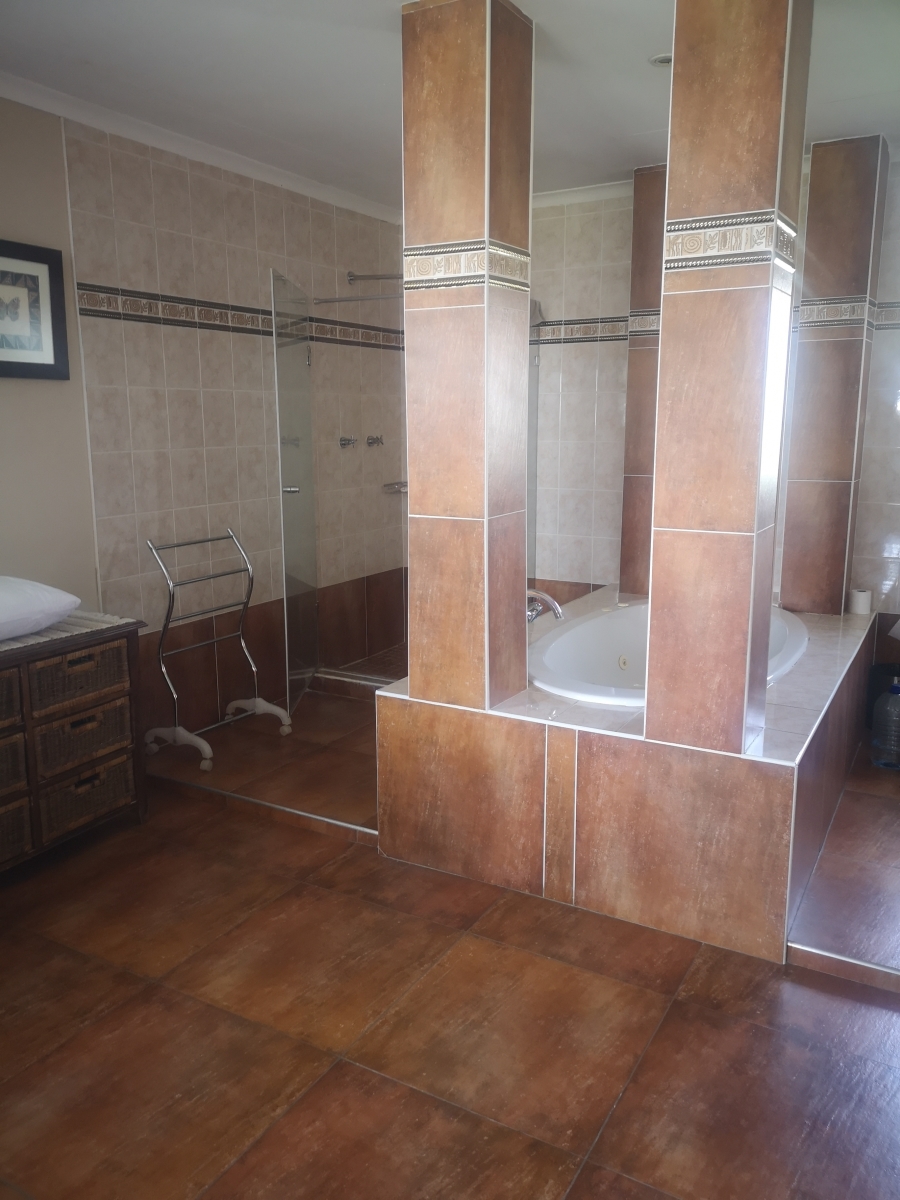 7 Bedroom Property for Sale in Oranjeville Free State